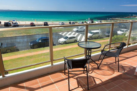 Ebbtide Unit 07 - Accommodation Directory 6