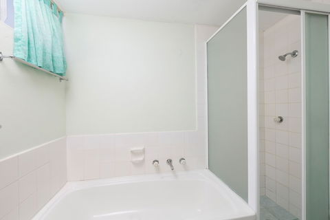 Ebbtide Unit 07 - Accommodation Directory 3