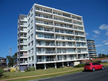 Ebbtide Unit 07 - Accommodation Directory 0