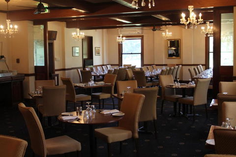 The Dormie House - On The Golf Course - Accommodation Directory 5
