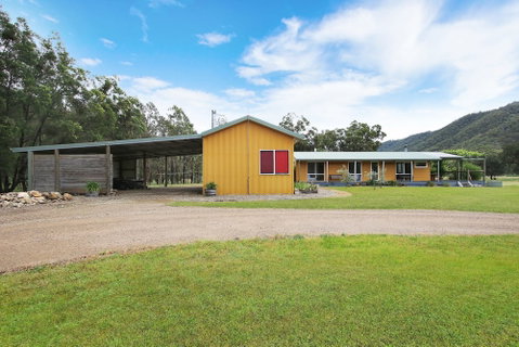 Feathertop Views And Dorm - Accommodation Directory 1