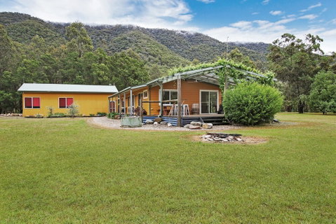 Feathertop Views And Dorm - Accommodation Directory 2