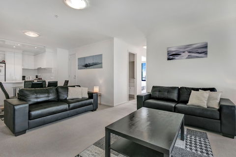 MJ Shortstay Whiteman St Apartments - Accommodation Directory 1