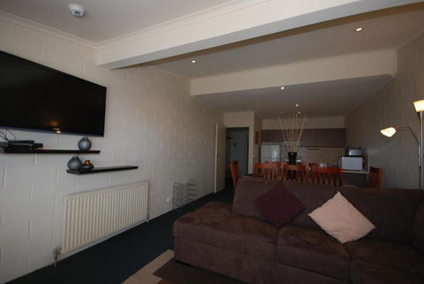 Alpine Heights 08 - Accommodation Directory 3