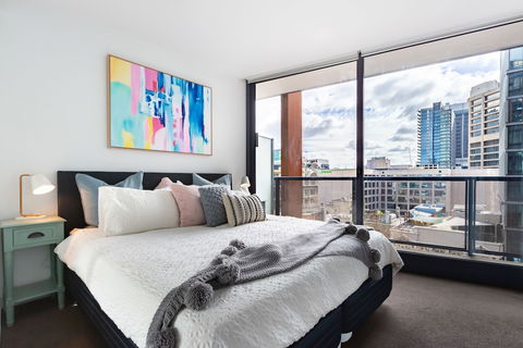 Ella, 1BDR Melbourne Apartment - Accommodation Directory 3