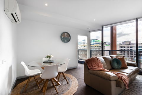 Ella, 1BDR Melbourne Apartment - Accommodation Directory 1