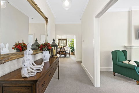 Boutique Stays - Frankie's Place - Accommodation Directory 4