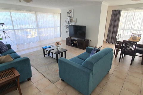 Surfers Chalet - Accommodation Directory 4