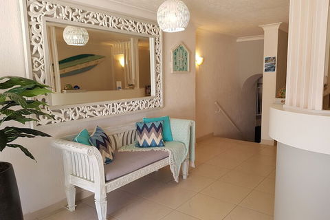 Surfers Chalet - Accommodation Directory 1