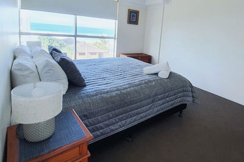 Surfers Chalet - Accommodation Directory 6