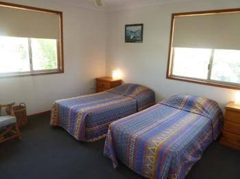 Sails Beach House Apartments Pottsville Beach - Accommodation Directory 2