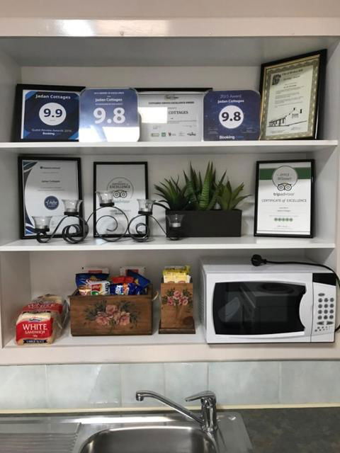 Jadan Cottages - Accommodation Directory 2