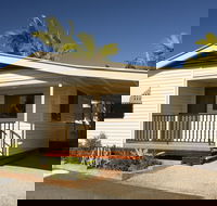 Brisbane Holiday Village - Accommodation Directory