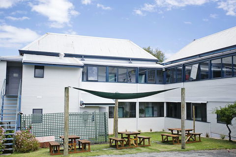 Albany Bayview Lodge YHA - Accommodation Directory 2