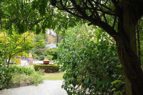 Valley Guest House - Accommodation Directory 3