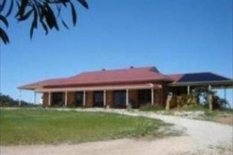 Clare View Accommodation - Accommodation Directory 2