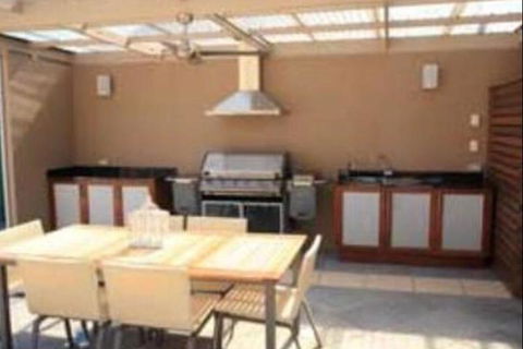 Amelia S Bed & Breakfast - Accommodation Directory 7