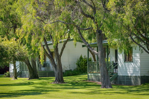 Mandalay Holiday Resort And Tourist Park - Accommodation Directory 1