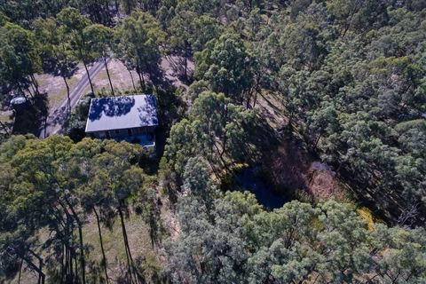 Deja Vu Estate - Accommodation Directory 0