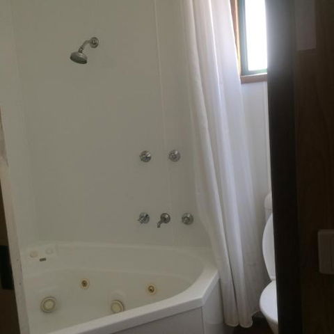 Wagga Wagga Beach Caravan Park - Accommodation Directory 2