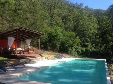 Yanada - Accommodation Directory 6