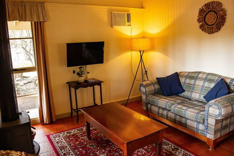 Kalimna Woods Cottages - Accommodation Directory 5