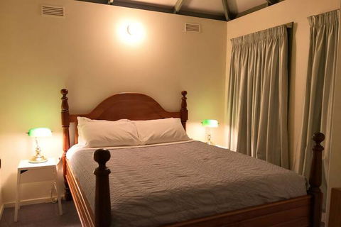 Kalimna Woods Cottages - Accommodation Directory 6