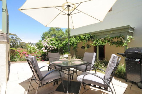 Daisy Cottage - Accommodation Directory 3