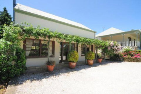 Daisy Cottage - Accommodation Directory 0