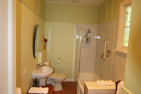 Olinda Country Cottages - Accommodation Directory 6