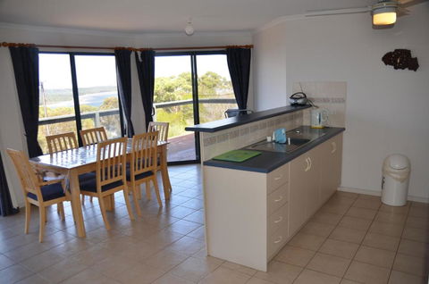 Horizon Lodge - Accommodation Directory 2