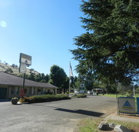 Gundagai Cabins  Tourist Park - Accommodation Directory