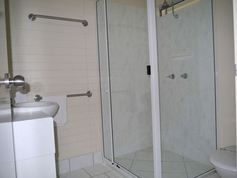 Emu Park Motel - Accommodation Directory 4