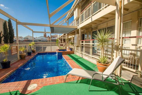 MAS Country Riverboat Lodge Motor Inn - Accommodation Directory 4