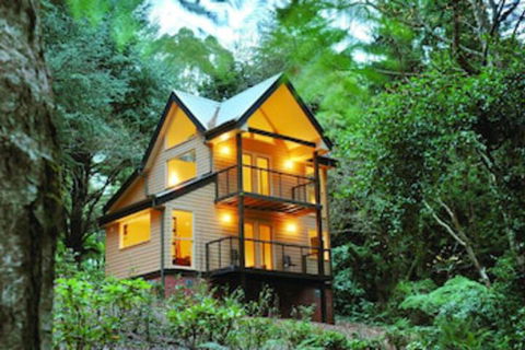 Lochiel Luxury Accommodation - Accommodation Directory 0