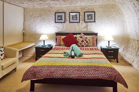 Underground Bed And Breakfast - Accommodation Directory 3