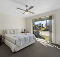 Kennedy Holiday Resort - Accommodation Directory