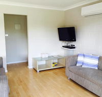 Emerald Apartment - Accommodation Directory