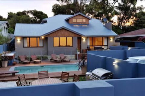 Waikiki Beach Bed & Breakfast - Accommodation Directory 0