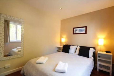 Waikiki Beach Bed & Breakfast - Accommodation Directory 7