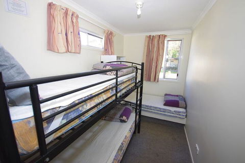 Del Rio Riverside Resort - Accommodation Directory 6