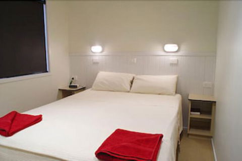 Del Rio Riverside Resort - Accommodation Directory 7