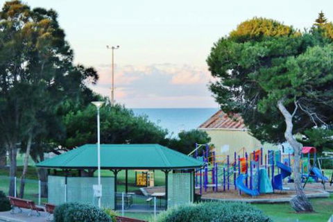 Pier Number 10 - Accommodation Directory 2