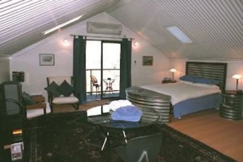 Patly Hill Farm - Accommodation Directory 2