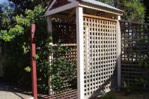 Best Choice B & B & Accommodation Mansfield - Accommodation Directory 0