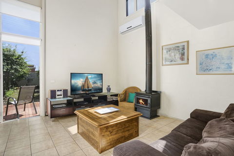 Terrace Lofts Apartments - Accommodation Directory 6