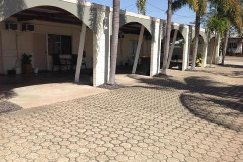 Ayr Max Motel - Accommodation Directory 2