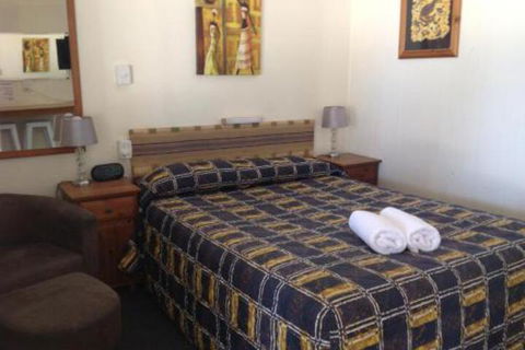 Ayr Max Motel - Accommodation Directory 0
