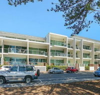 Breeze Beachfront Apartments - Accommodation Directory
