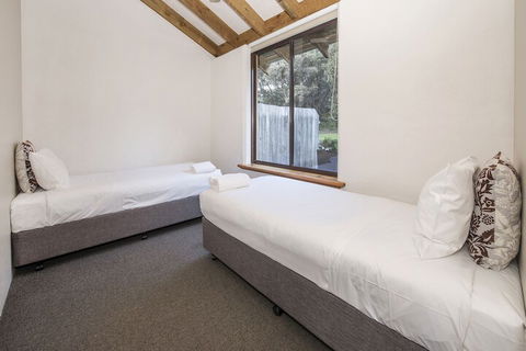 Chandlers Smiths Beach Villas - Accommodation Directory 2